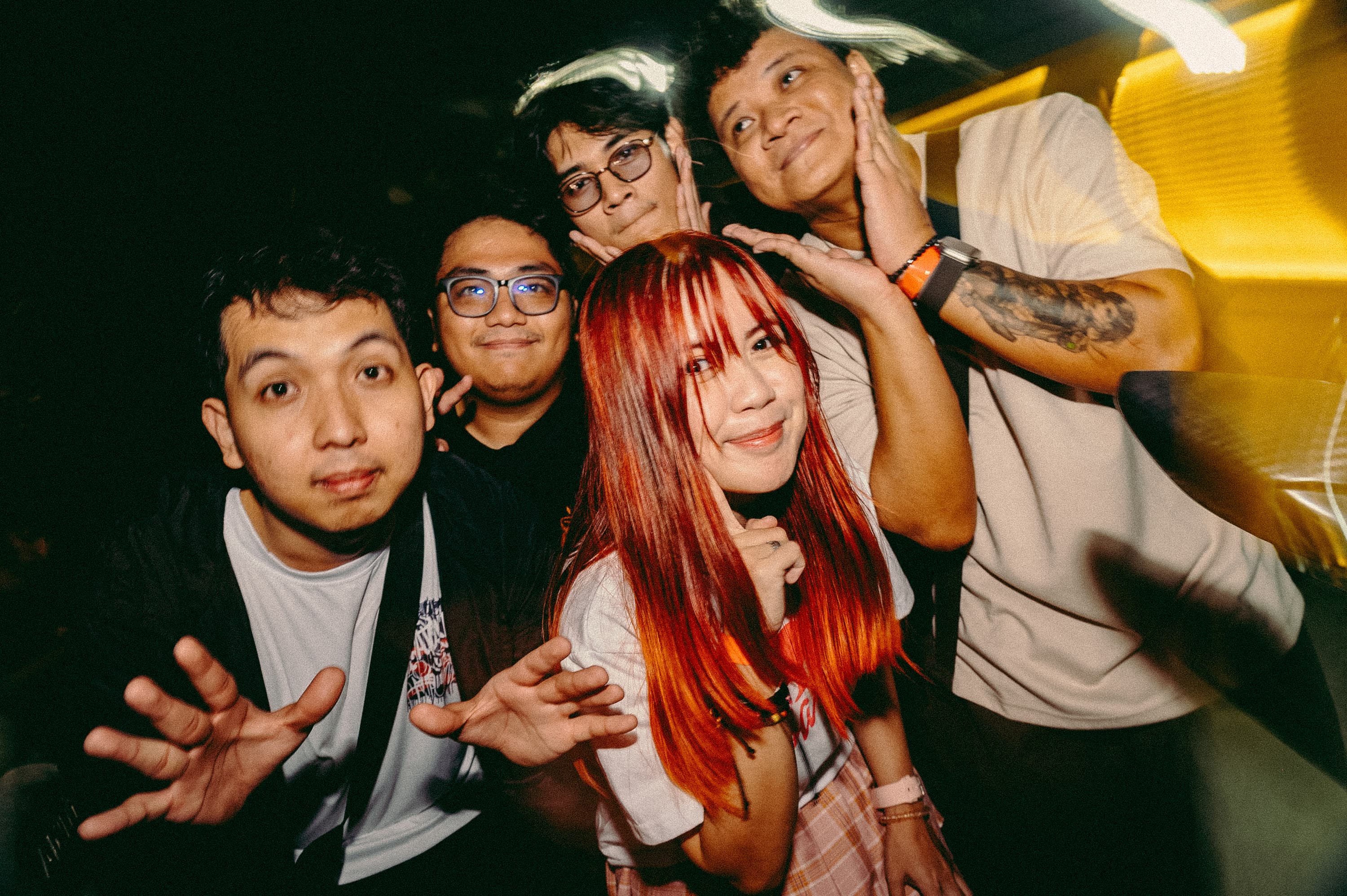 Constella Band Hover